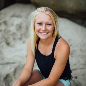 Meet your Posher, Kayla